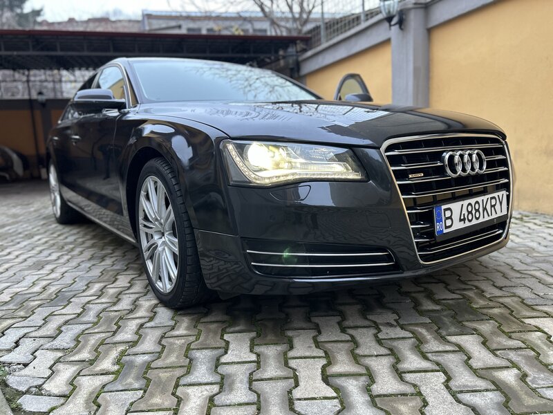 Audi A8